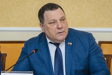 Руководство Заксобрания и лидеры фракций встретились с губернатором Евгением Солнцевым